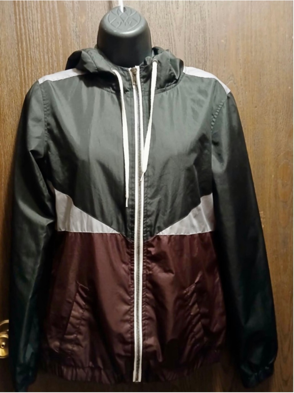 Zine Women's Hooded Windbreaker Jacket Black Gray Maroon Small -
iNV534 - Picture 5 of 7